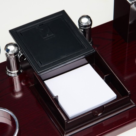 Table 7V1 set (block d/papers, sub-/print, little things, pencil, clock, visit, globe)-5