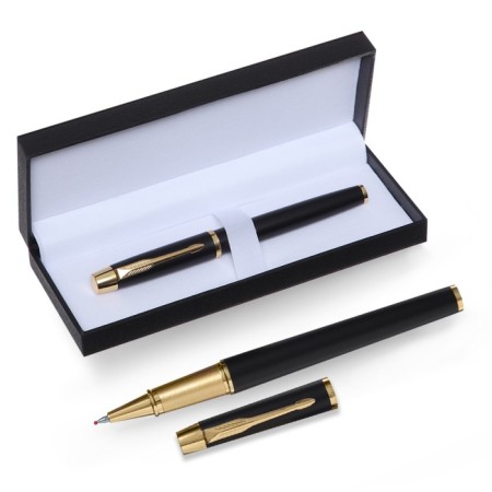 Handle Gift Roller in the leatherette case, the case is black, gold