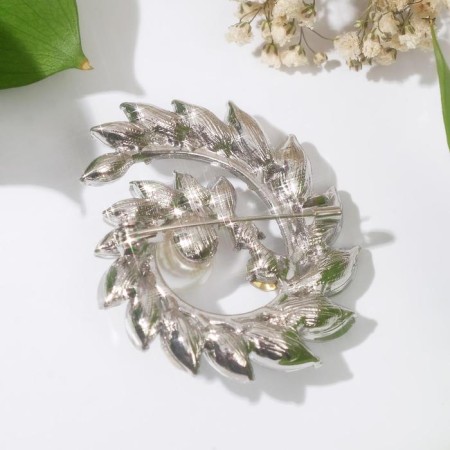Shining spiral brooch, white color in silver-1