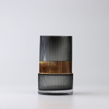 Black glass flower vase 16.5 × 10 × 10 cm
