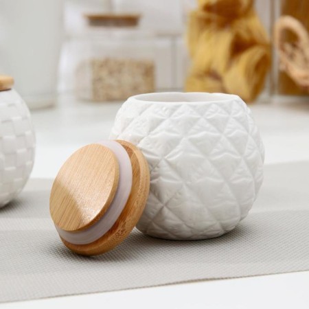 A set of ceramic curams "esthete", 3 subjects: 280 ml, white color-2