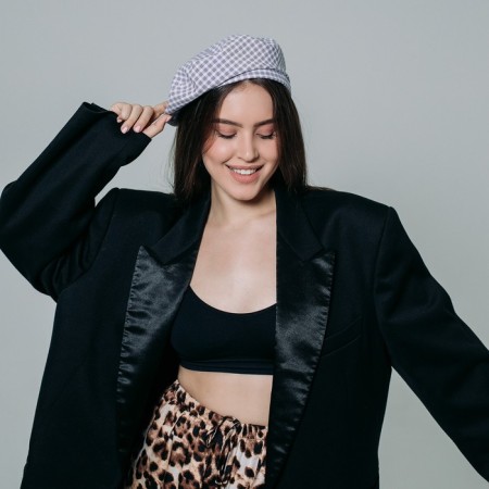 Takes into a cage, gray color, rr 56cm-6