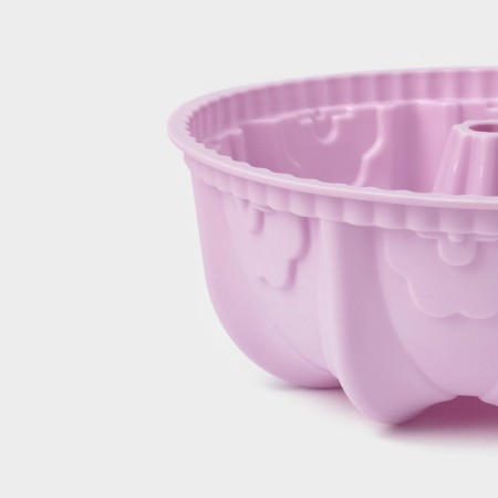 The form for baking the share "German cupcake. Celebration ", silicone, 22 × 22 × 8.5 cm, lilac color-3