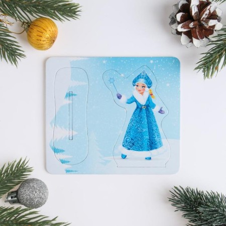 Figure on the stand "Snow Maiden" magic wand