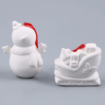 A set of Christmas tree decorations for coloring, 4 pcs. "Magic" with a suspension, brush-4