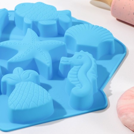 Baking uniform "Sea inhabitants", silicone, 26 × 24 × 2.5 cm, 7 cells, color mix-7