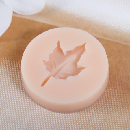 Mold Silicone "Lapel Leaf" 2x2.9x0.3 cm-2