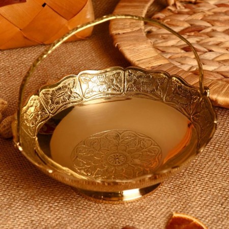 Brass Cast "Basket with hearts" 15.2x15.2x13 cm-2