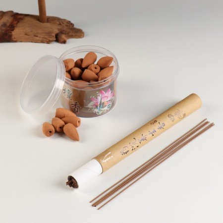 Souvenir tree, porcelain "Little hot" with a stand for incense 35x35x9.5 cm-1