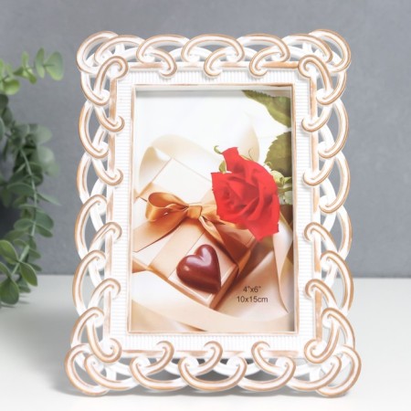 Photo frame plastic 10x15 cm "knitted" white with gold 20.5x15.5 cm