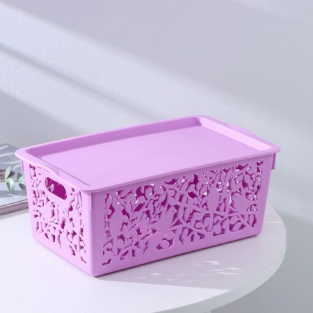 The container is plastic for storage with the lid of the “bird”, 29 × 17.5 × 12 cm, color mix-3
