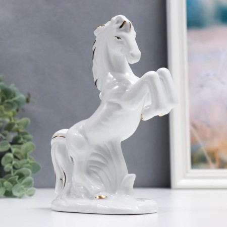 Souvenir ceramics "White Horse" 18 cm-1
