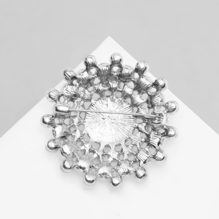 Brooch "Pearl confetti", white color in silver-1
