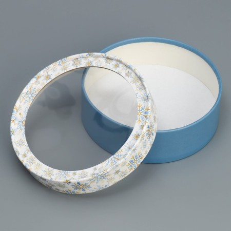 Box for Makarun Tubus with the Snowflake window, 16 x 16 x 5 cm, New Year-4