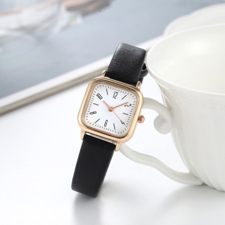 Women's watch, 2.6 x 2.6 cm, gold