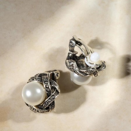Clips "Grace" is overwhelmed with bead, the color is white in black silver-1