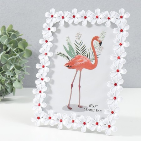 Photo frame Plastic 13x18 cm "White Cheryomukha" 17x2x21 cm-1