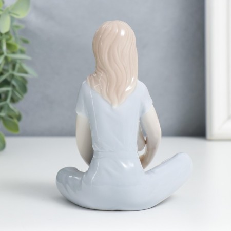 Souvenir Ceramics "Mom with Son" 12x9x7.5 cm-2