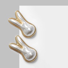 Earrings with pearls 