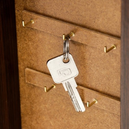 Ключница "Перья" венге 16х31 см МИКС-3