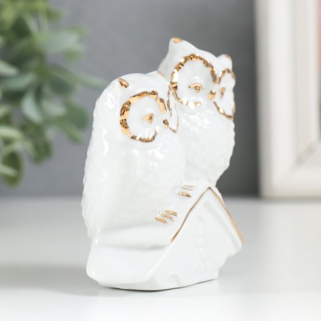 Souvenir Ceramics "Eagle owl with an owl on the house" White with gold 7.5 cm-1