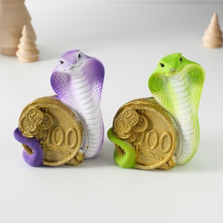 Piglite Polystone "Cobra with a coin" mix 8.5x6.5x10.5 cm
