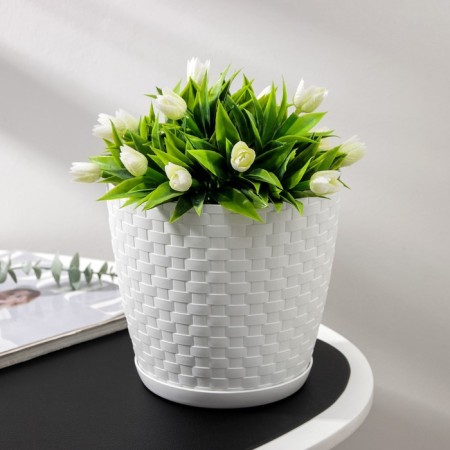 Pot for flowers with the Podon "Rotang", 3 l, white color