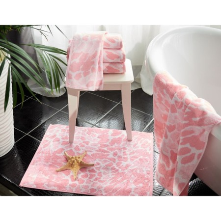 Rosy quartz legs towel, size 50x70 cm, pink color-1