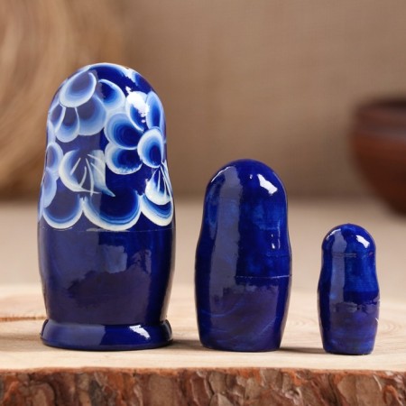 Matryoshka "Marina", blue-white dress, 3 puppet. 9-11 cm-1