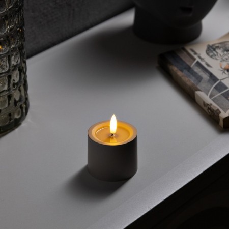 Beige LED candle, 6 × 8 × 6 cm, plastic, batteries AAAX2 (not complete), glow warm white