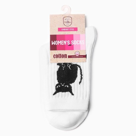 Women's socks "Kiss Me", white color, size 25-2