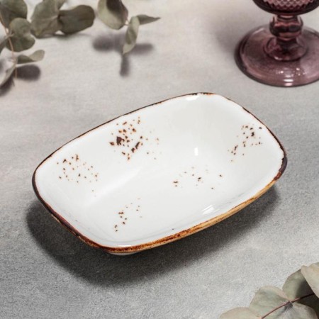 Porcelain rectangular "Eligans", 18 × 13 cm, white color