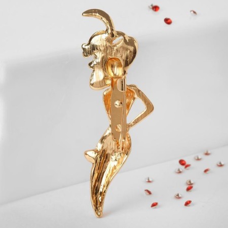 Brooch "Lady" in a hat, red color in gold-1