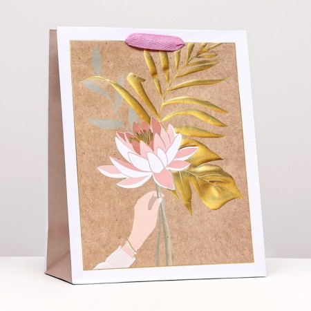Crafts "White Lotus" 26 x 32 x 12 cm