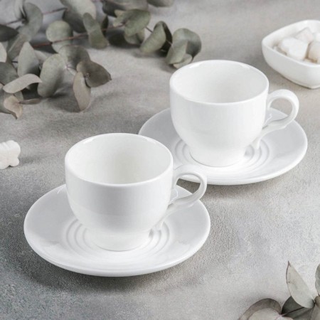 Porcelain tea set, 4 objects: a cup 220 ml, 2 saucers d = 14 cm, white color