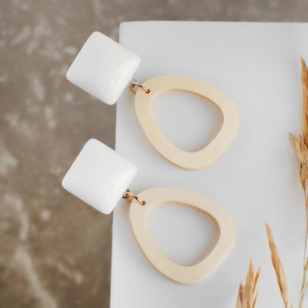 Vacanda Earrings Triangle with a square, white-beige color-1