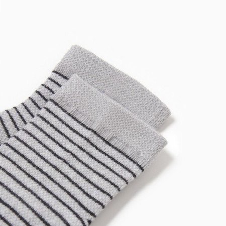 Noski children, the color is light gray, size 16-18-1