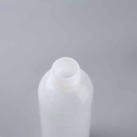 A bottle for staining, with a dispenser, 17 × 4.5 cm, white color-2