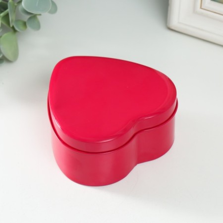 Casket Metal for a candle "Heart. Gloss" fuchsia 9.5x9x4.5 cm-3