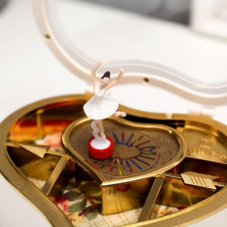 Musical Mechanical Casket "White Heart" 15.5x14x7.5 cm-2