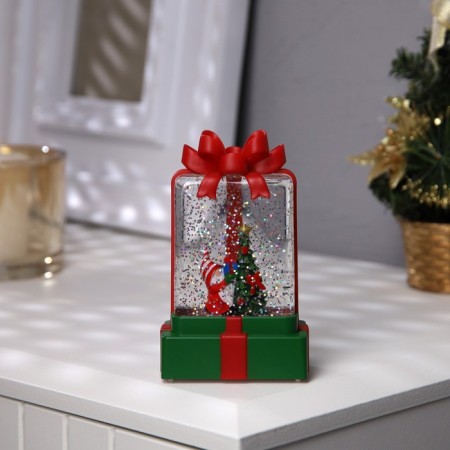LED figure “Gnome with a gift” 7.5 × 12.5 × 4.9 cm, plastic, batteries AAAX2 (not complete), glow warm white-1