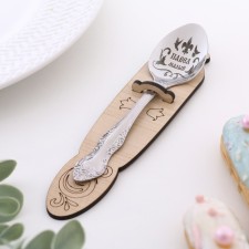 A spoon is registered, tea, with an engraving 
