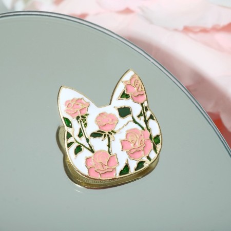 Brooch "cat" Flower pattern, colored in gold-1