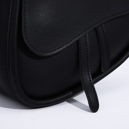 Women's bag made of artificial leather, 20x16x8.5 cm, black color-4