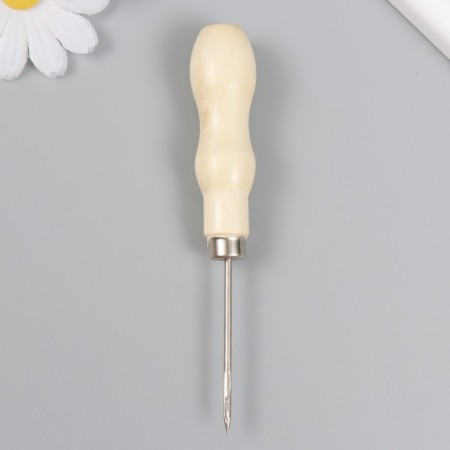 Awl with an average hole wood, metal, needle length 5.5 cm thick 0.2 cm 2x2x13 cm-1