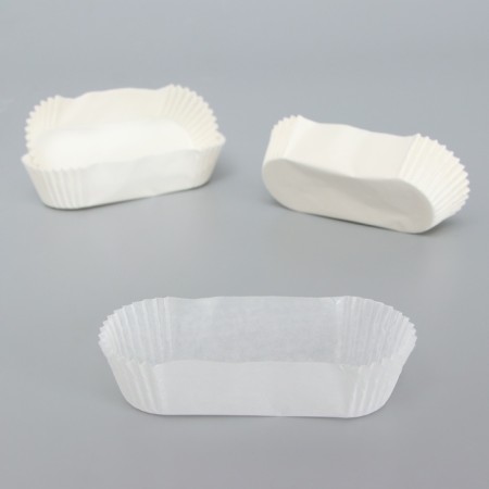 Tartlet, white, oval shape, 9.3 x 3.5 x 2.5 cm