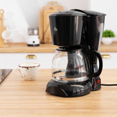 Coffee machine Luazon LKM-654, drip, 900 watts, 1.2 l, black