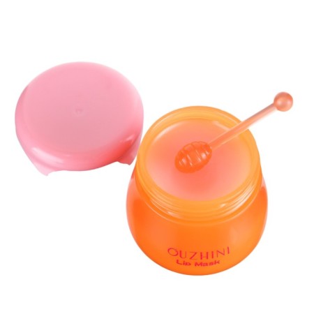 Moisturizing lip balm with strawberries-2