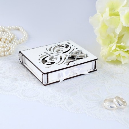 Casket for the ring "openwork", white, 10x9.5x2.6 cm