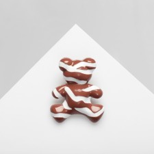 Brooch 